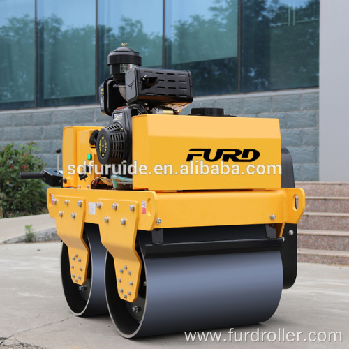 Pedestrian Vibrating Mini Compactor Roller (FYL-S600C)